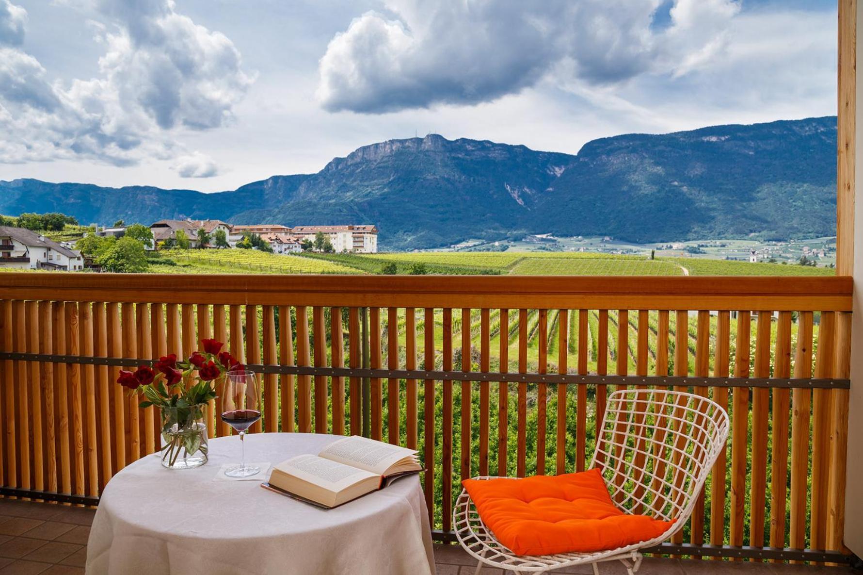 Hotel Girlanerhof Appiano Sulla Strada Del Vino Rom bilde