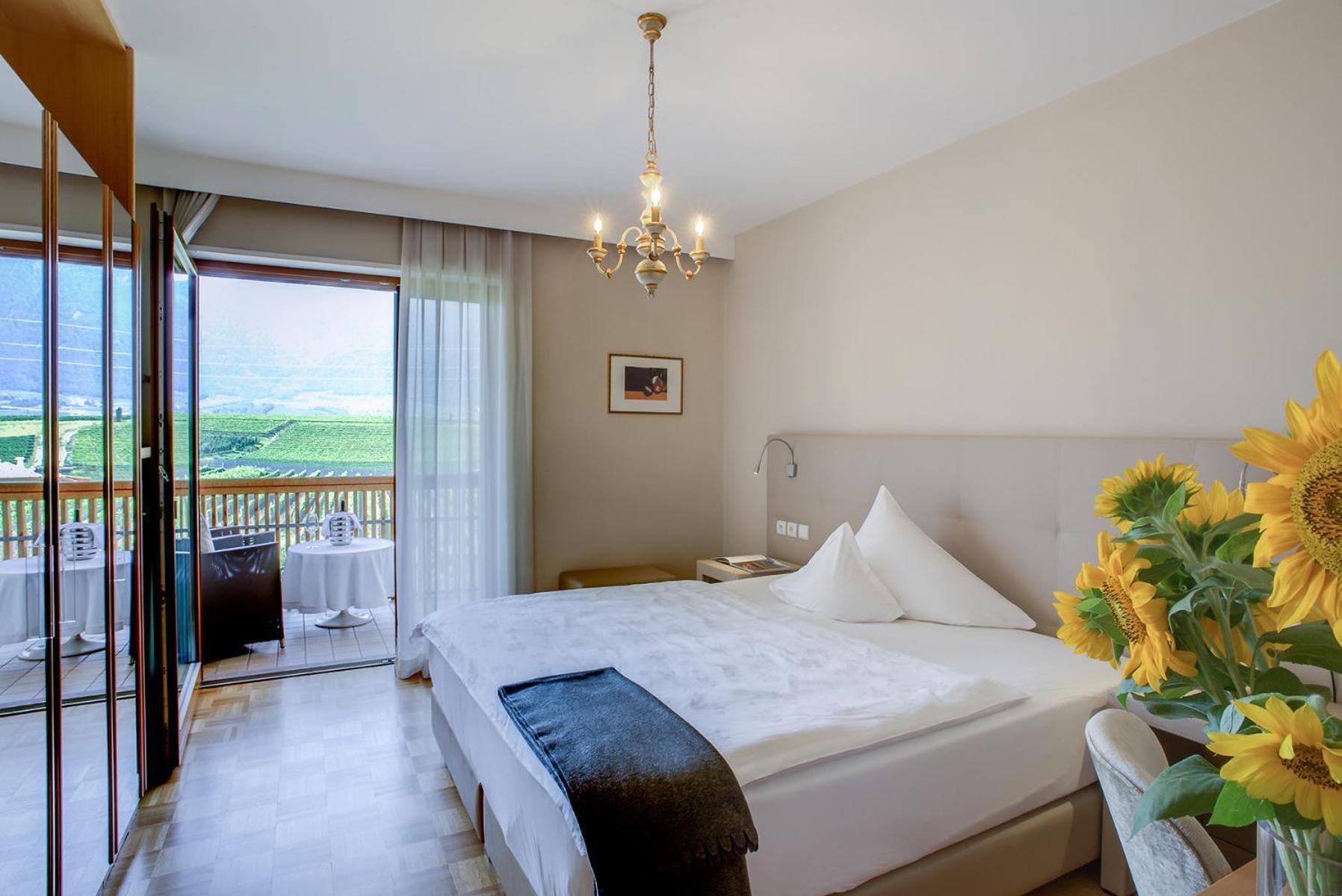 Hotel Girlanerhof Appiano Sulla Strada Del Vino Rom bilde